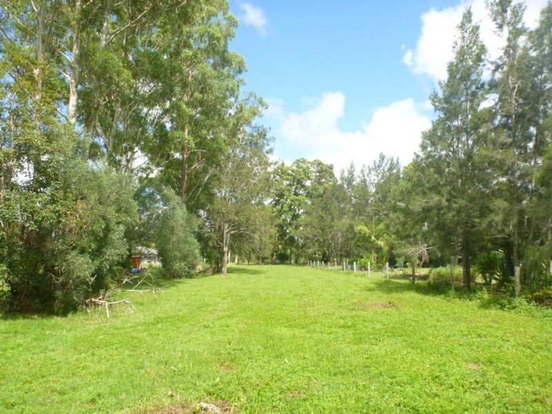 100 Emu Drive, Woombah NSW 2469