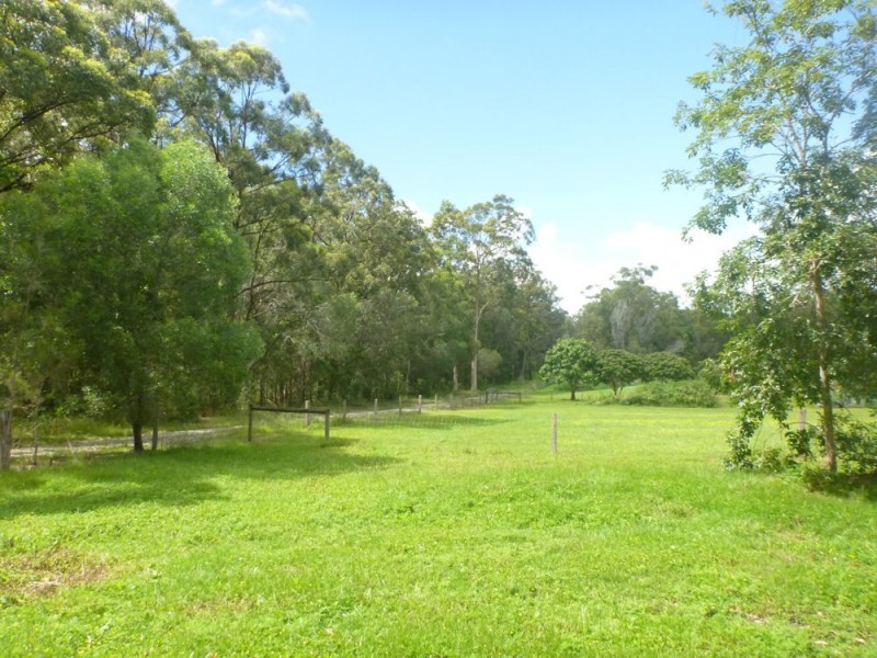 100 Emu Drive, Woombah NSW 2469