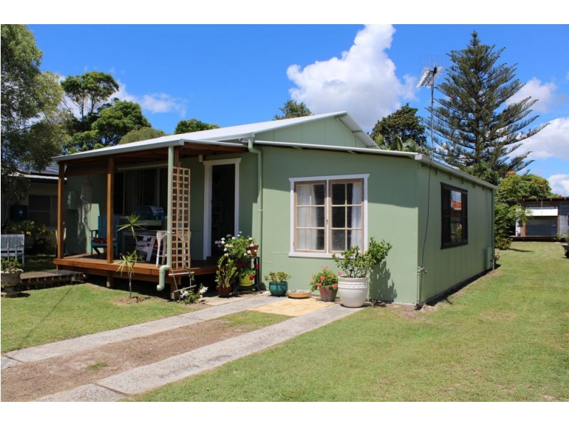 32 Compton Street, Iluka NSW 2466