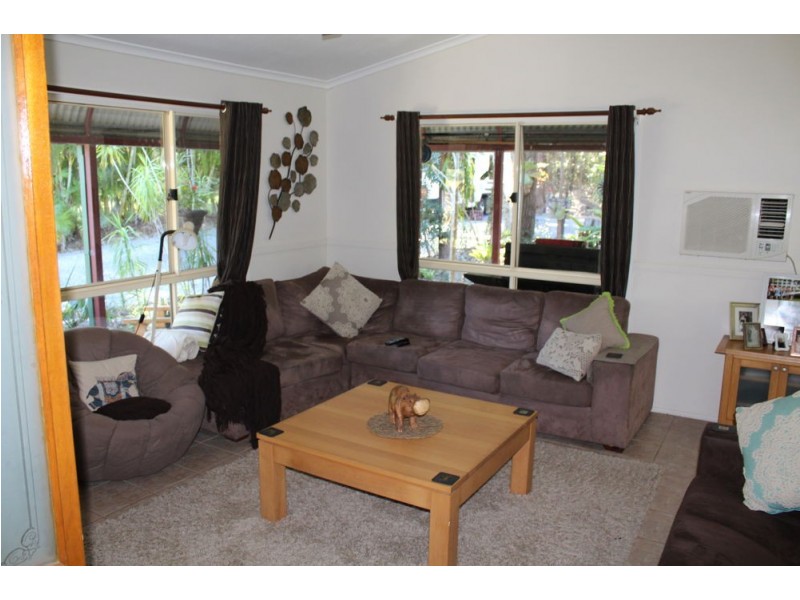 15 Emu Drive, Woombah NSW 2469