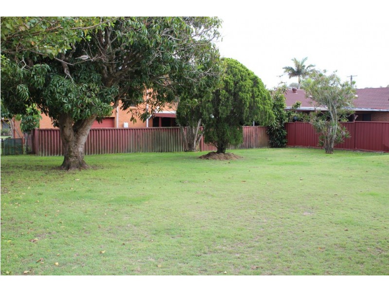18 Hammond Street, Iluka NSW 2466