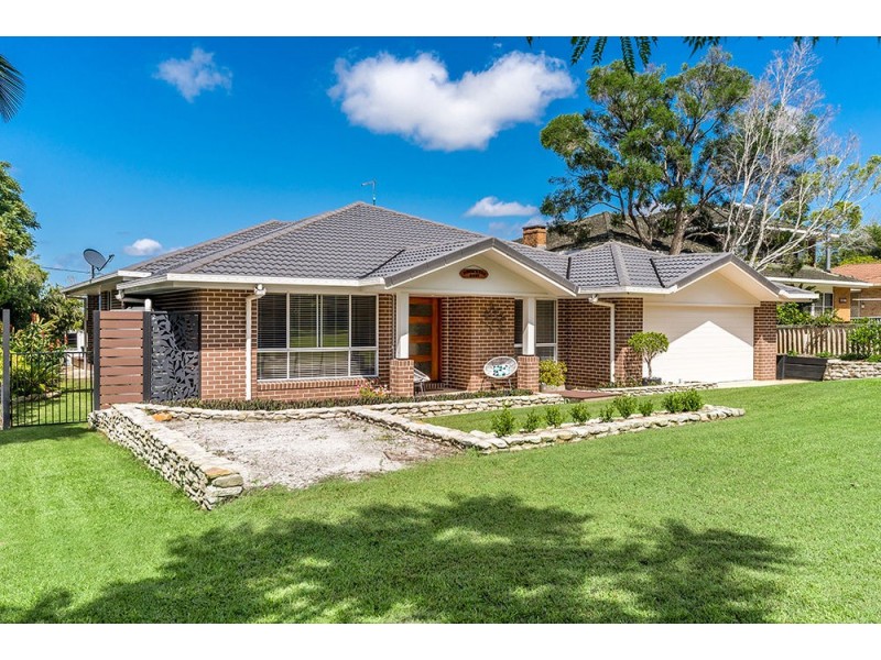 23 Adams Street, Woombah NSW 2469