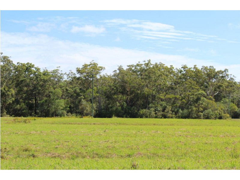 90 Adams Street, Woombah NSW 2469