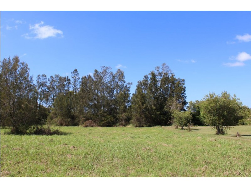 90 Adams Street, Woombah NSW 2469