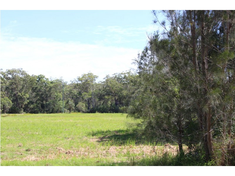 90 Adams Street, Woombah NSW 2469