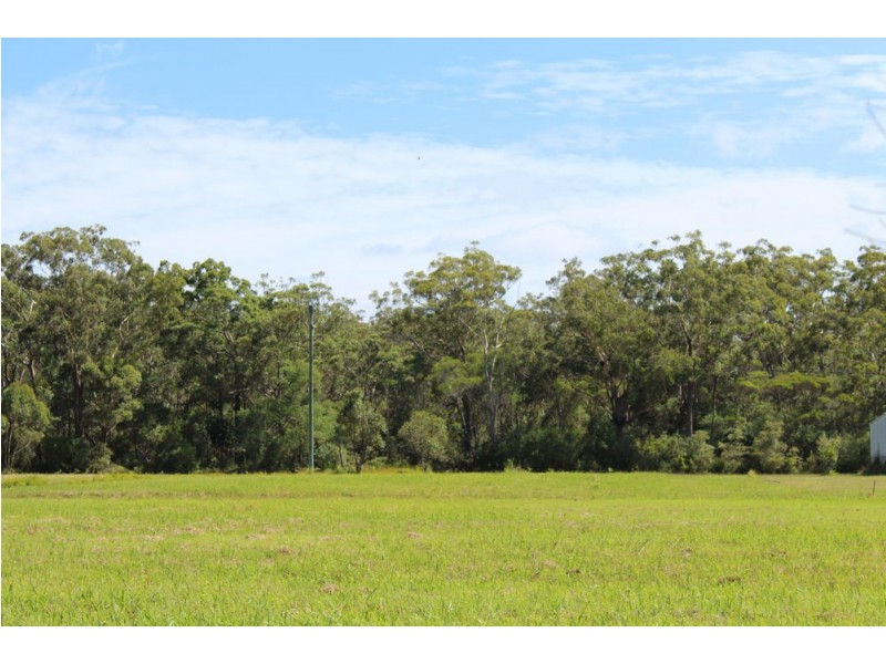 90 Adams Street, Woombah NSW 2469