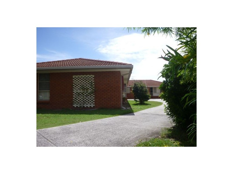 20 Ballanda Cresent, Iluka NSW 2466