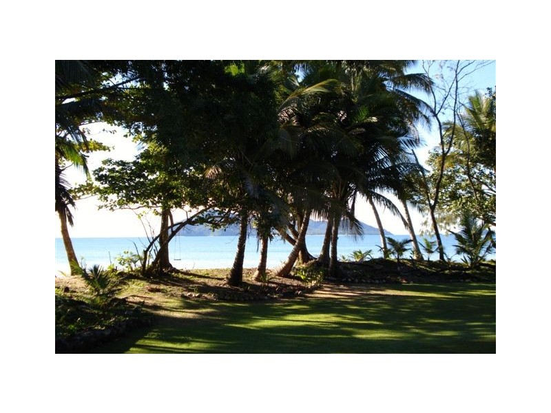 Mission Beach QLD 4852
