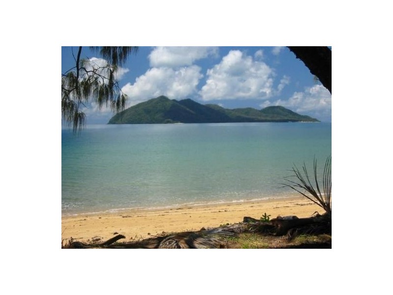 Mission Beach QLD 4852