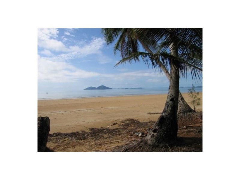 Mission Beach QLD 4852