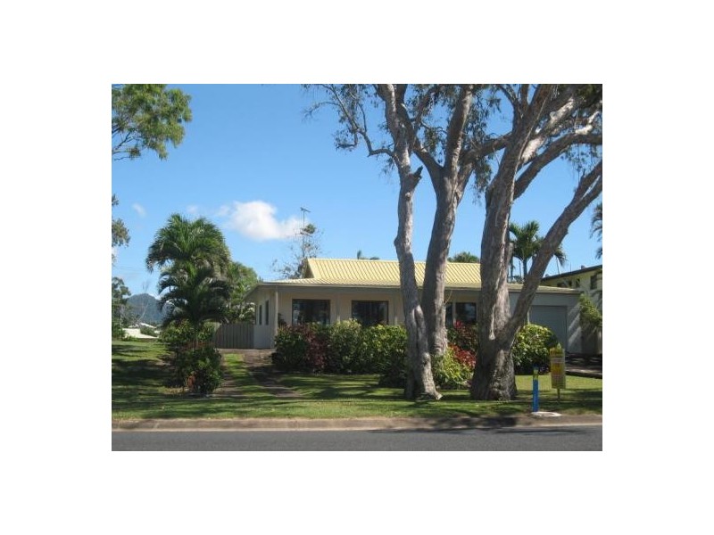 Mission Beach QLD 4852