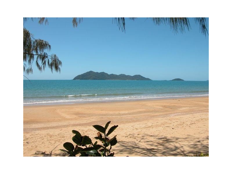 Mission Beach QLD 4852