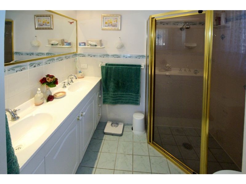 4 Rosalee Cl, Coffs Harbour NSW 2450