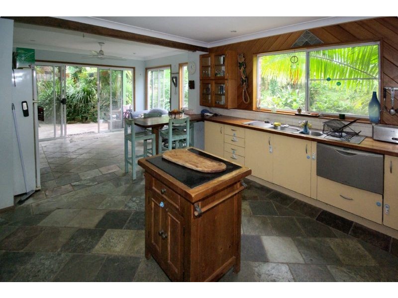 67 Bluff Rd, Emerald Beach NSW 2456