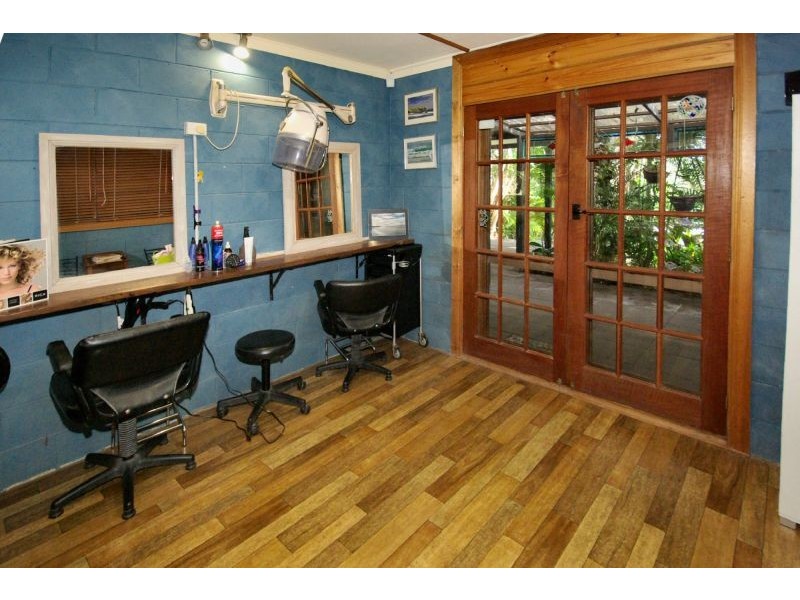 33 Bluff Road, Emerald Beach NSW 2456