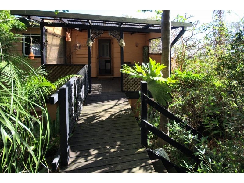 33 Bluff Road, Emerald Beach NSW 2456