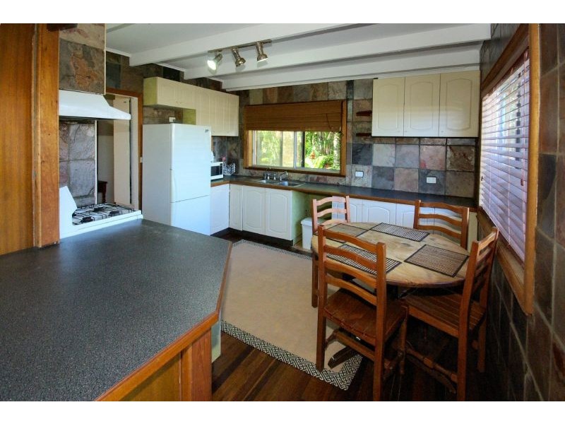 33 Bluff Road, Emerald Beach NSW 2456