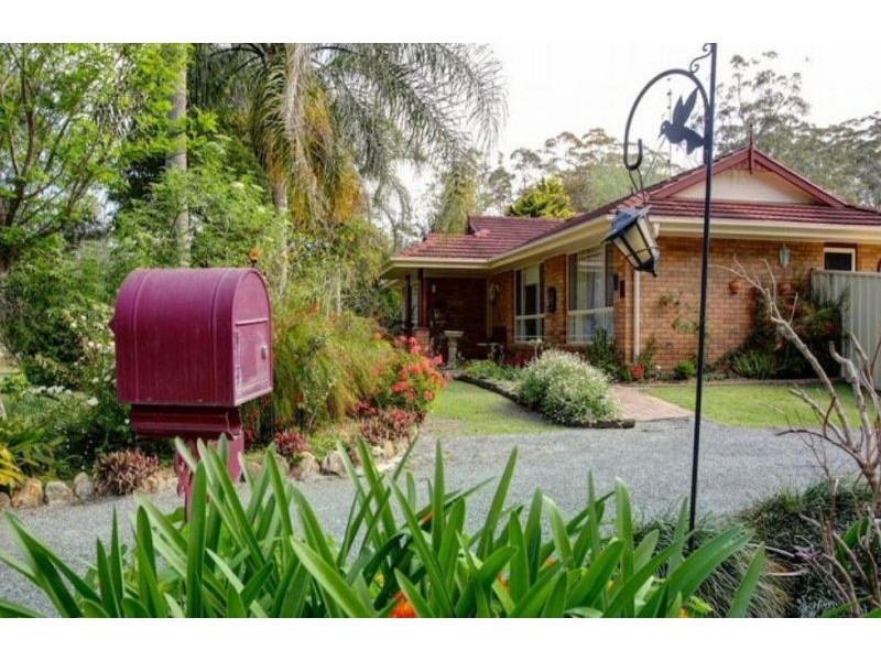 9 Hammond Road, Emerald Beach NSW 2456