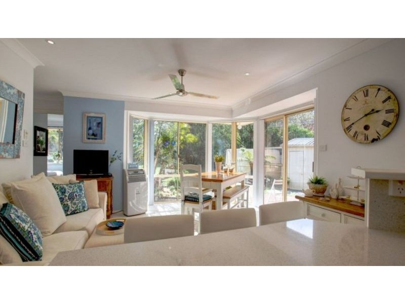 9 Hammond Road, Emerald Beach NSW 2456