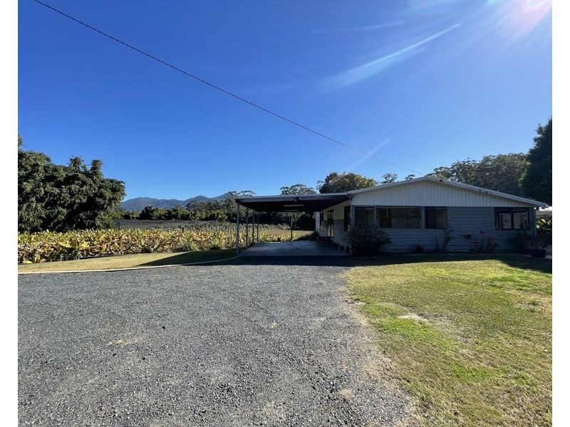 282 Pine Creek Way, Bonville NSW 2441