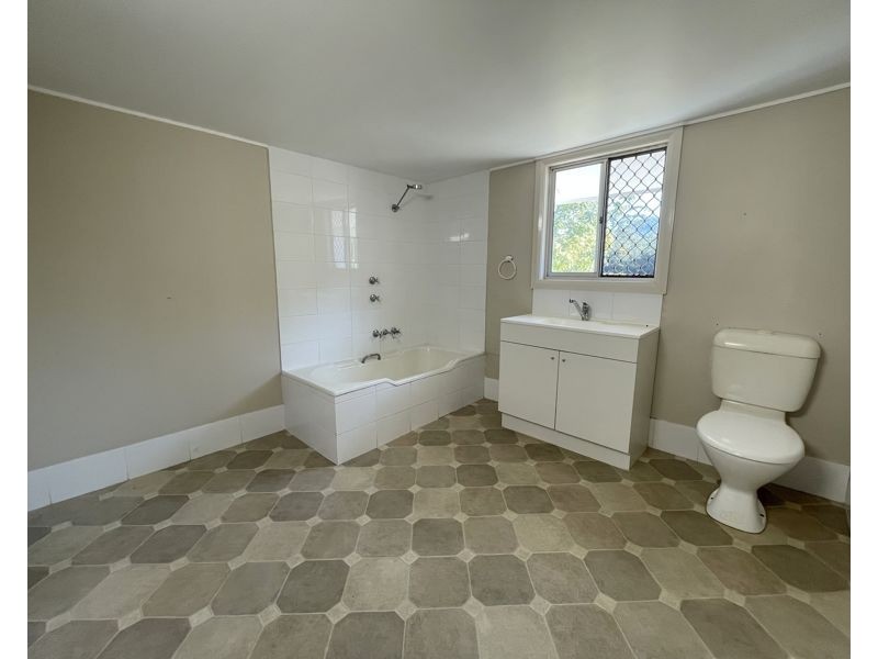 282 Pine Creek Way, Bonville NSW 2441