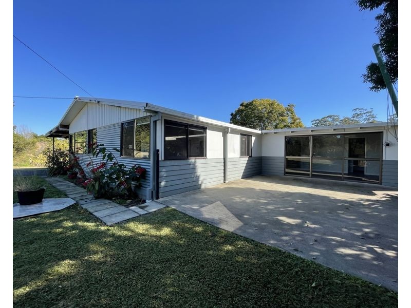 282 Pine Creek Way, Bonville NSW 2441