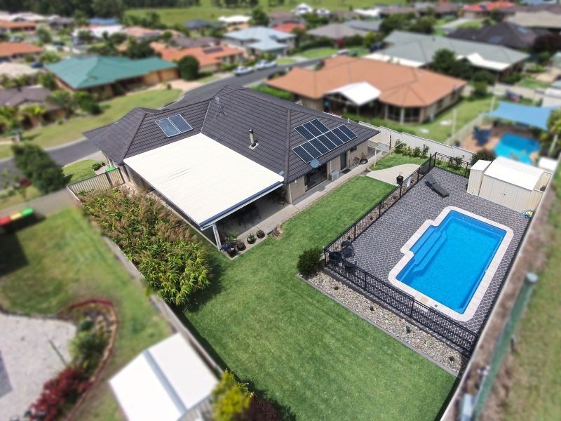 16 Celeste Pl, Bonville NSW 2441