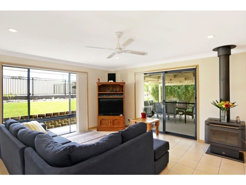 16 Celeste Pl, Bonville NSW 2441