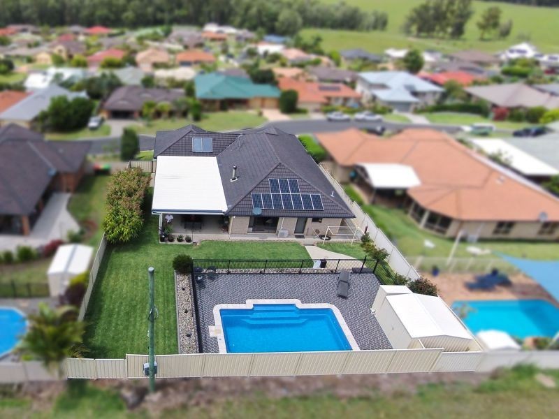 16 Celeste Pl, Bonville NSW 2441