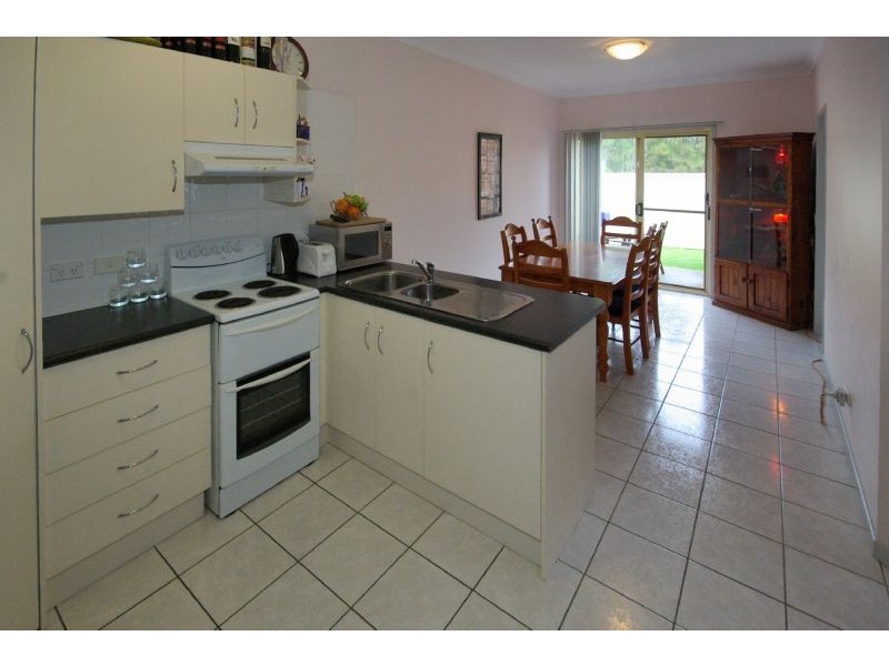 2/25-27 Wybalena Crescent, Toormina NSW 2452