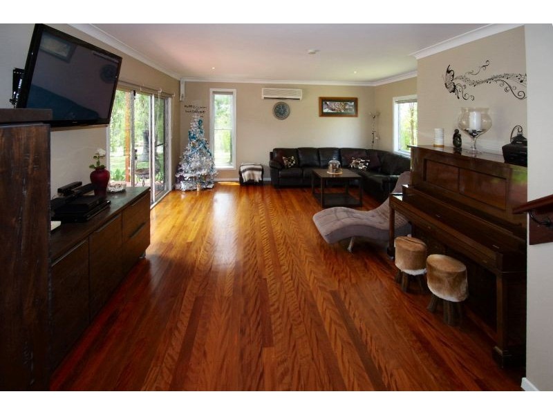 6 Lake Breeze Lane, Emerald Beach NSW 2456