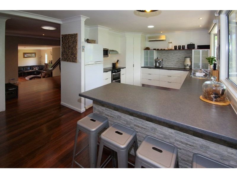 6 Lake Breeze Lane, Emerald Beach NSW 2456