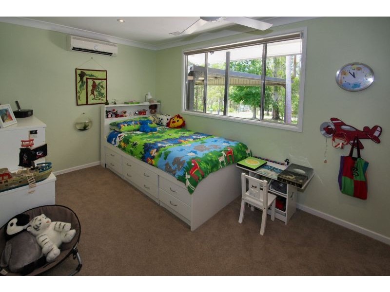 6 Lake Breeze Lane, Emerald Beach NSW 2456