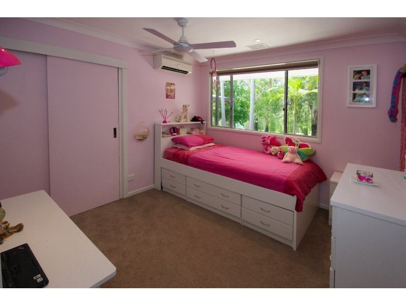 6 Lake Breeze Lane, Emerald Beach NSW 2456