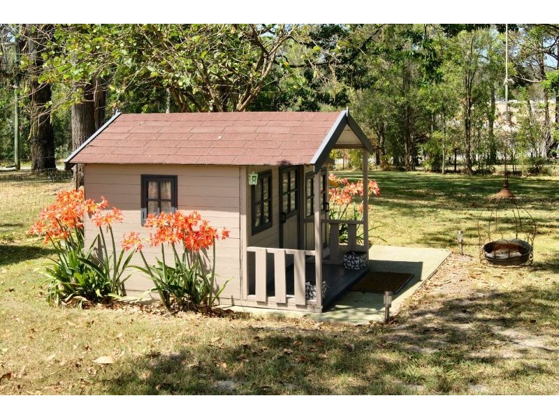 6 Lake Breeze Lane, Emerald Beach NSW 2456