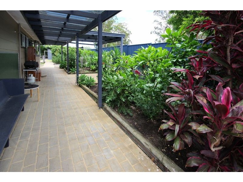 6 Lake Breeze Lane, Emerald Beach NSW 2456