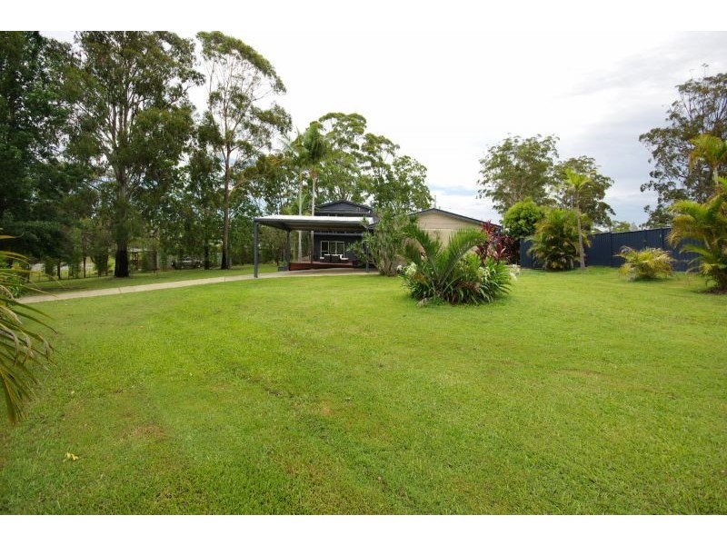 6 Lake Breeze Lane, Emerald Beach NSW 2456