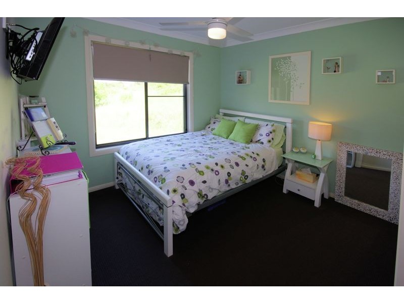 10 Berkeley Dr, Bonville NSW 2441