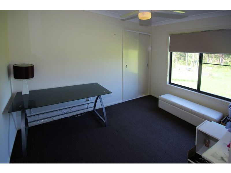 10 Berkeley Dr, Bonville NSW 2441