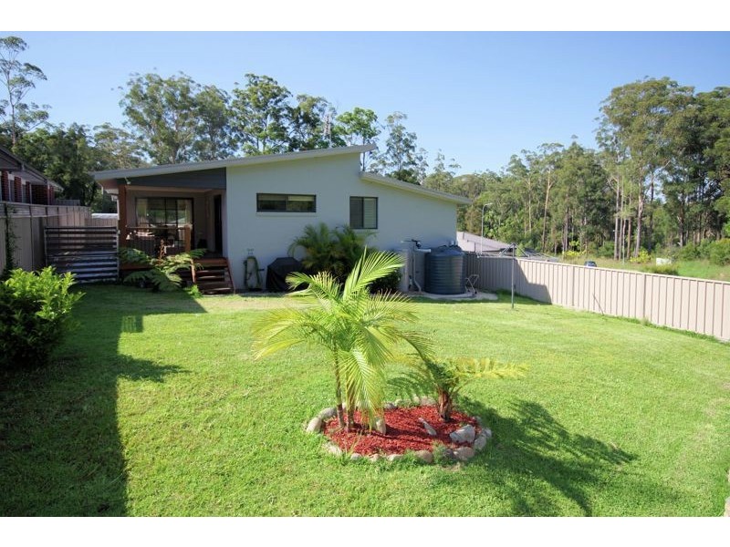 10 Berkeley Dr, Bonville NSW 2441