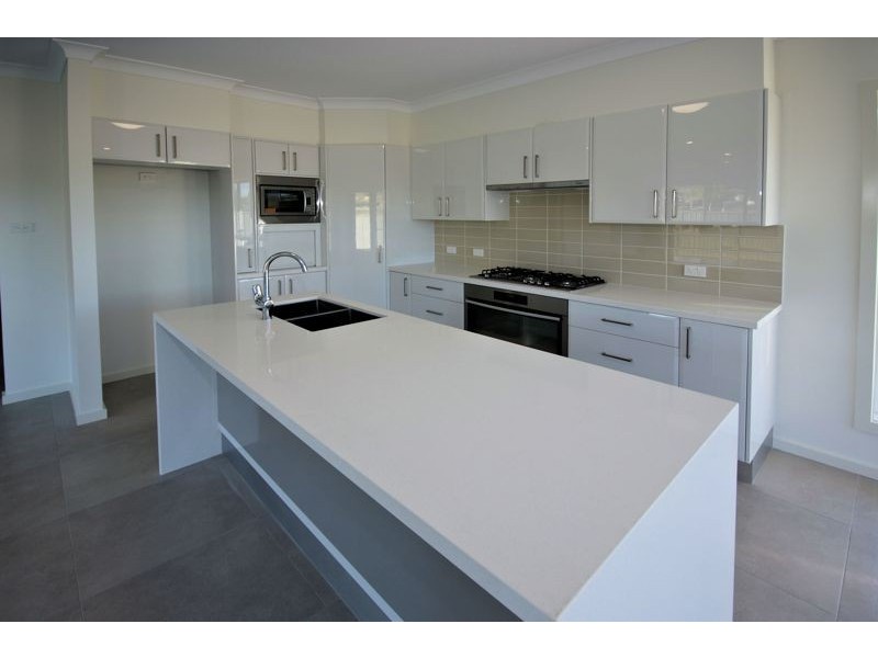35 Loaders Lane, Coffs Harbour NSW 2450