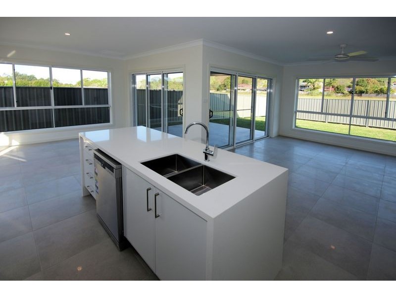 35 Loaders Lane, Coffs Harbour NSW 2450