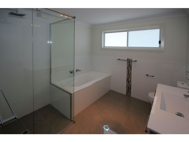 35 Loaders Lane, Coffs Harbour NSW 2450