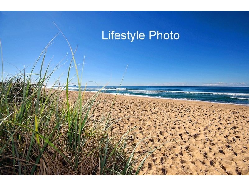 18 Water Gum Close, Sapphire Beach NSW 2450