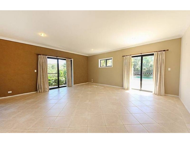 17 Topaz Drive, Emerald Beach NSW 2456