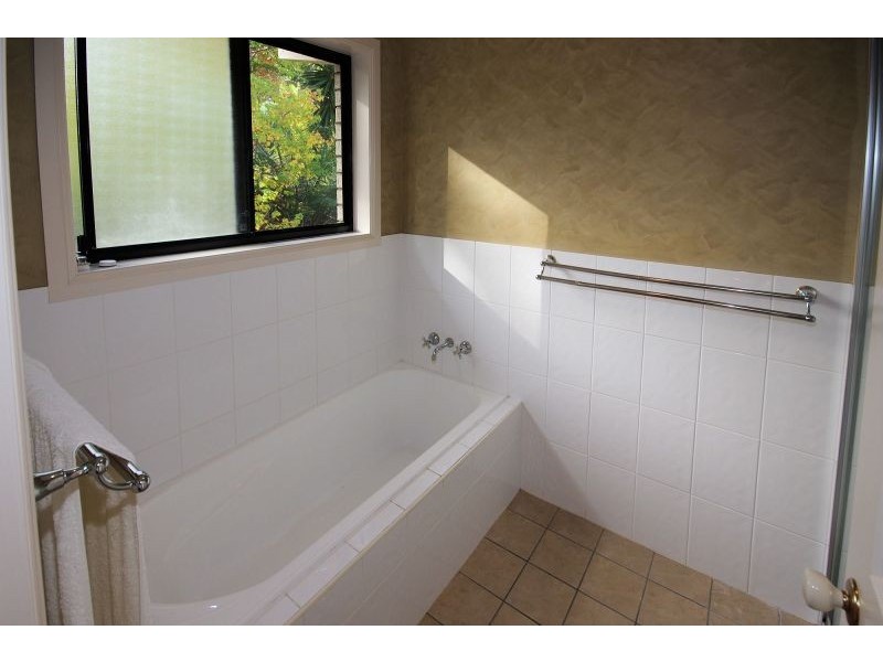 17 Topaz Drive, Emerald Beach NSW 2456