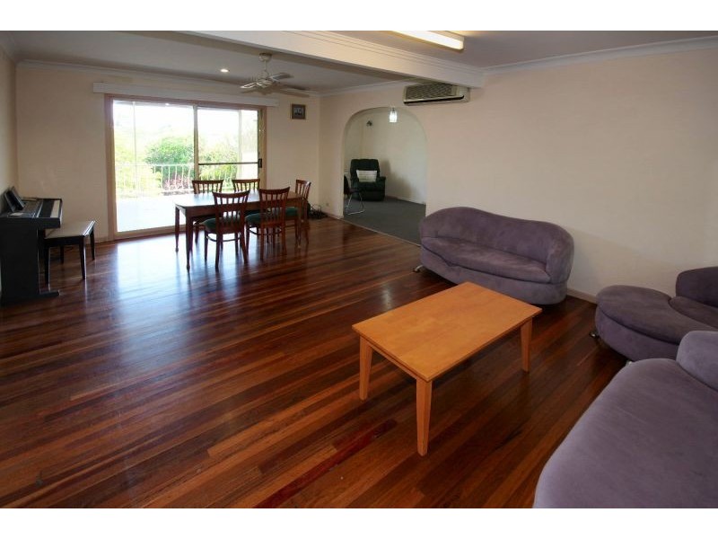 15 Ocean View Crescent, Emerald Beach NSW 2456