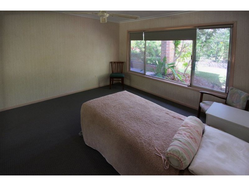 15 Ocean View Crescent, Emerald Beach NSW 2456