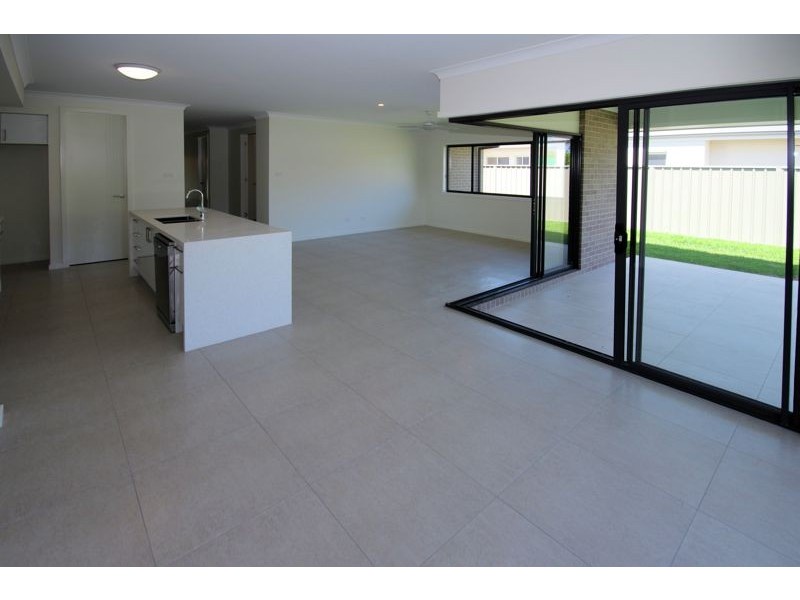 49 Loaders Lane, Coffs Harbour NSW 2450