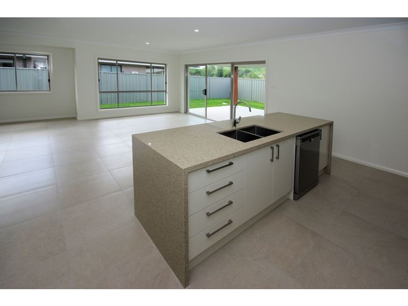 47 Loaders Lane, Coffs Harbour NSW 2450